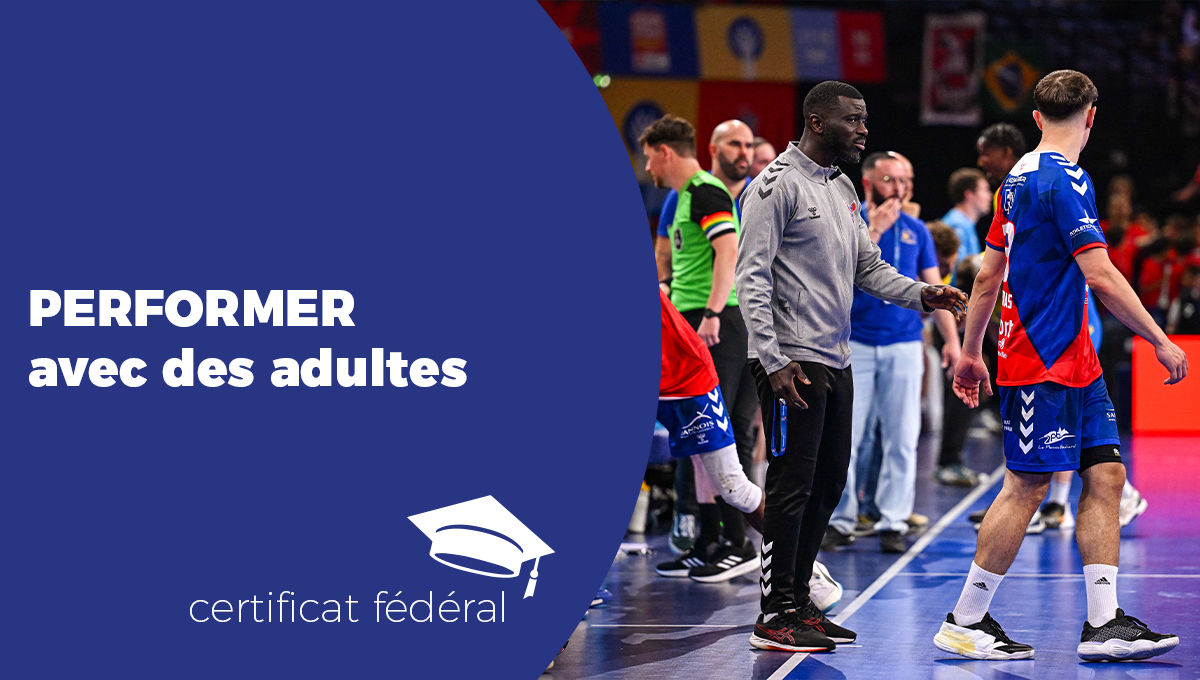 PERFORMER avec des adultes
